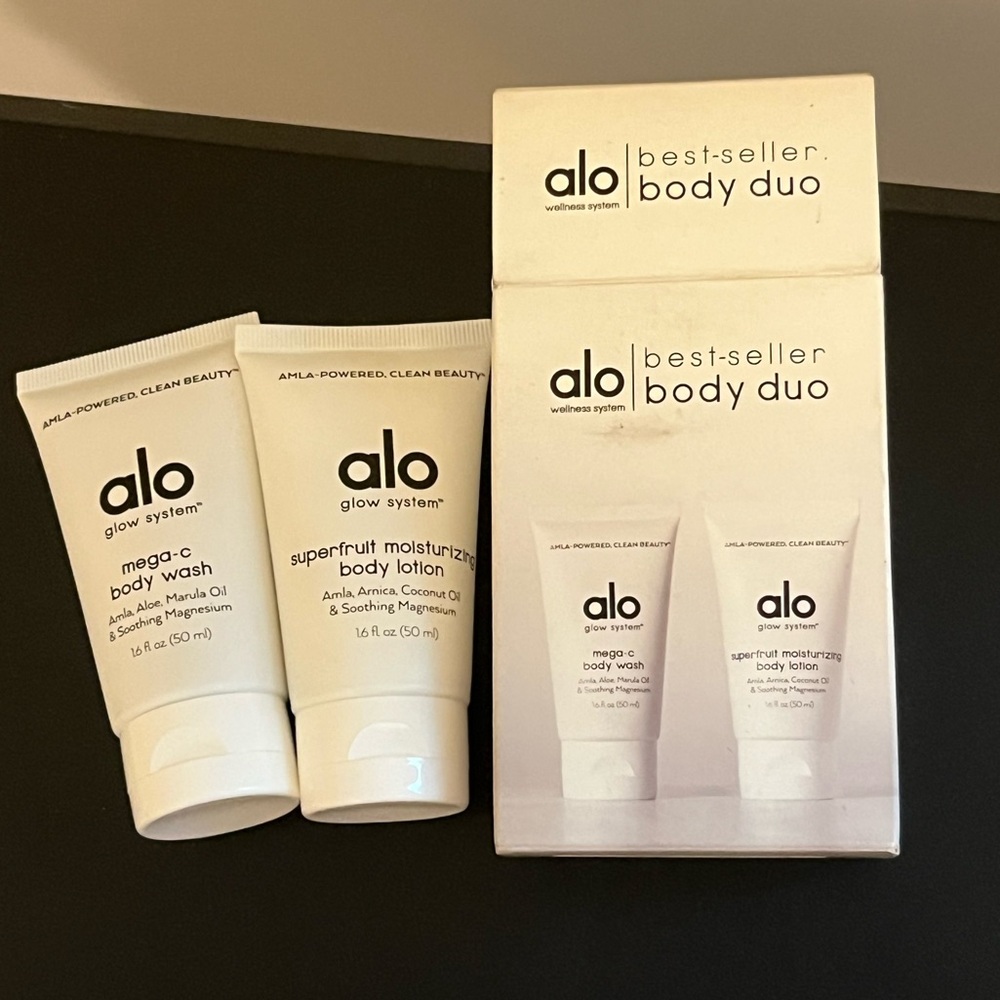 Alo Yoga Body Duo Brand New in Box! Body Wash and Body Lotion Duo Free gifts!